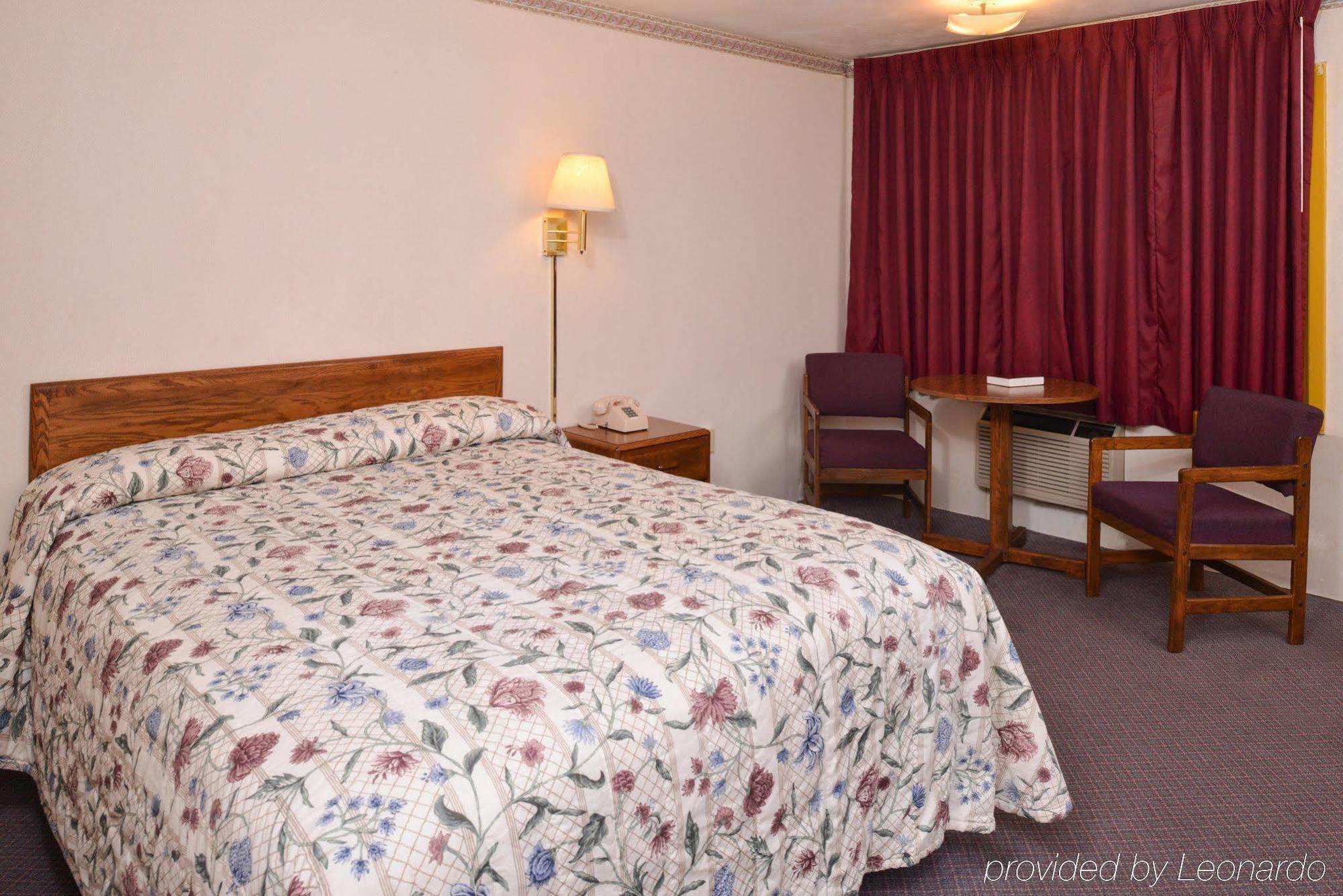 Red Carpet Inn نورث إيست المظهر الخارجي الصورة