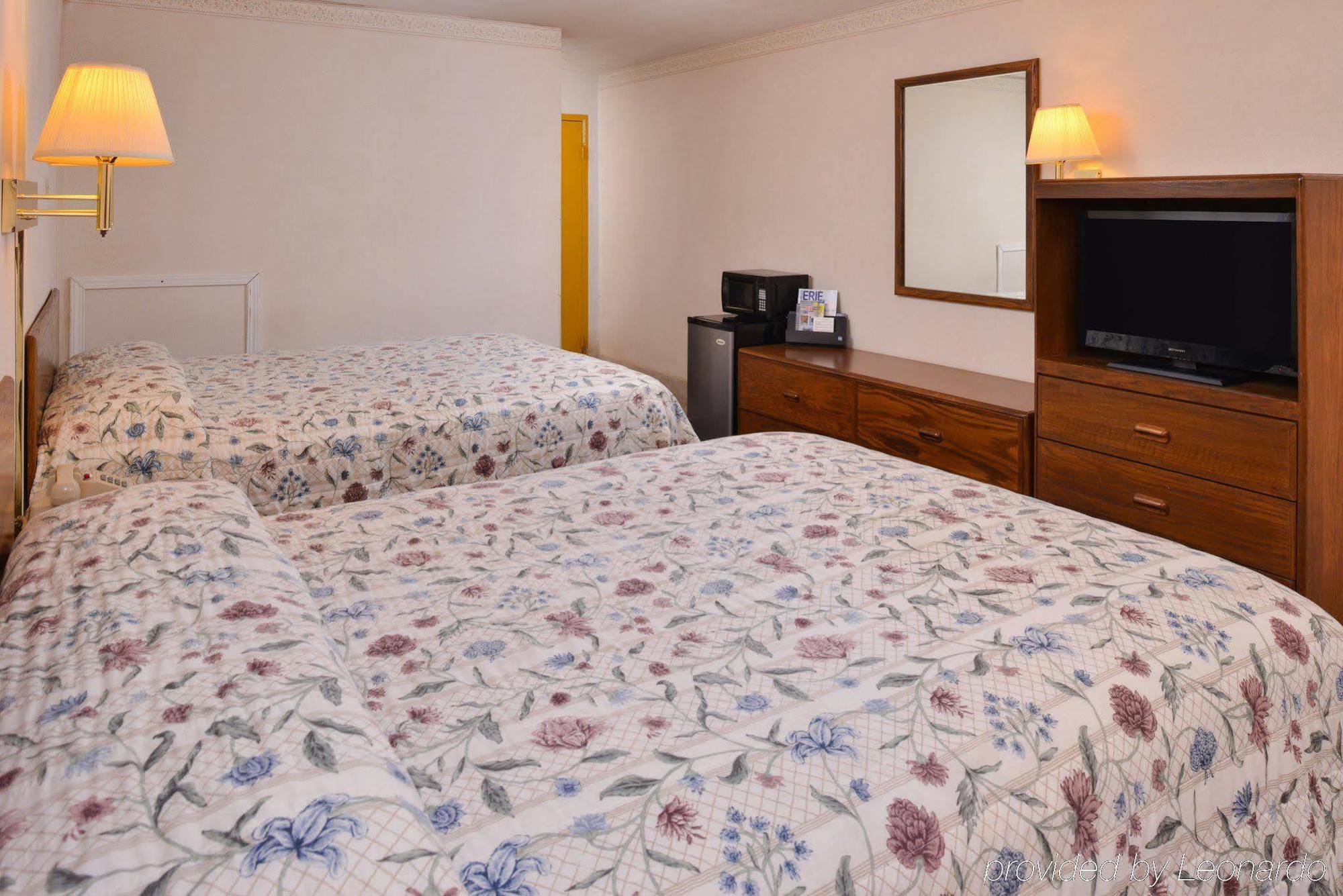 Red Carpet Inn نورث إيست المظهر الخارجي الصورة