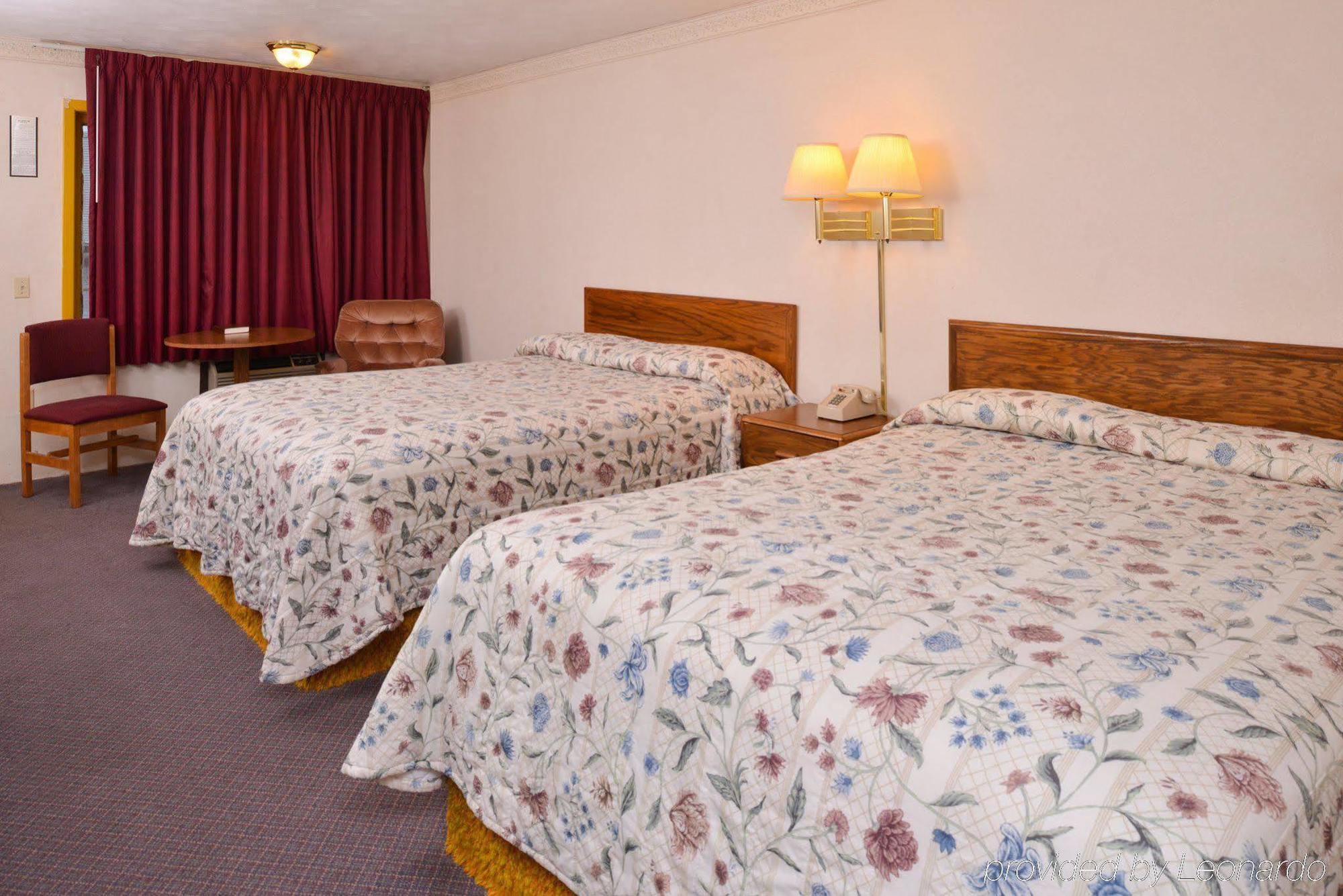 Red Carpet Inn نورث إيست المظهر الخارجي الصورة