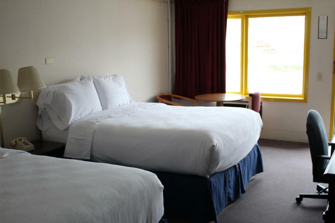 Red Carpet Inn نورث إيست المظهر الخارجي الصورة